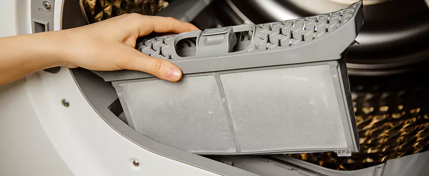 Signs Of A Clogged Dryer Lint Trap in Woodlawn, Maryland